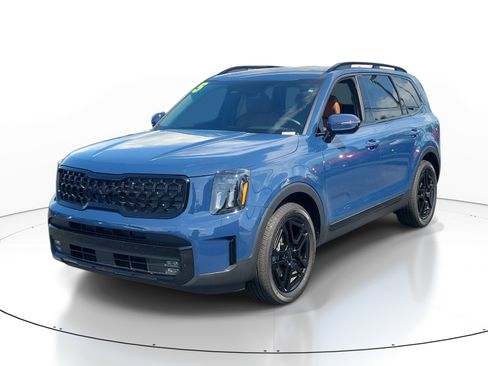 Used 2025 Kia Telluride SX X-Line AWD/4WD image 3