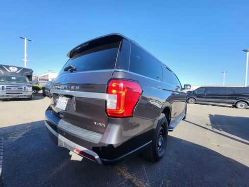 Used 2022 Ford Expedition Max XLT AWD/4WD image 5