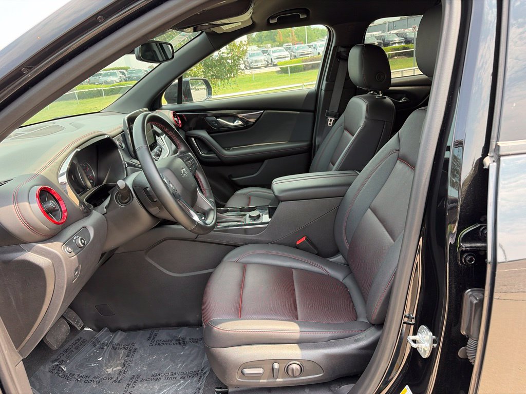 Used 2025 Chevrolet Blazer RS FWD image 51
