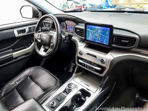 Certified 2022 Ford Explorer XLT w/ Equipment Group 202A image 27
