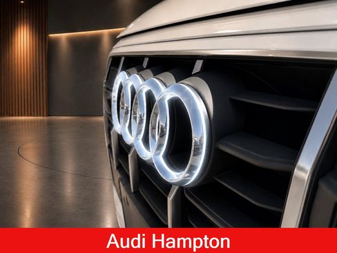 Used 2023 Audi Q7 3.0T Premium Plus w/ Premium Plus Package AWD/4WD image 2