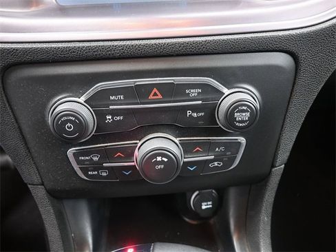 Used 2023 Dodge Charger SXT w/ Blacktop Package image 3