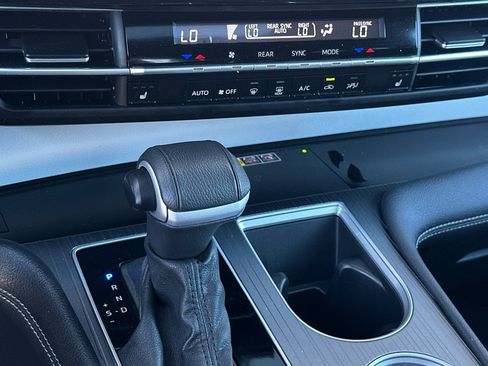 Certified 2025 Toyota Sienna XLE w/ XLE Plus Package AWD/4WD image 20