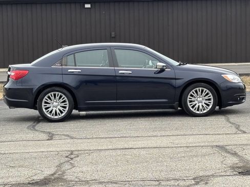 Used 2012 Chrysler 200 Limited image 2