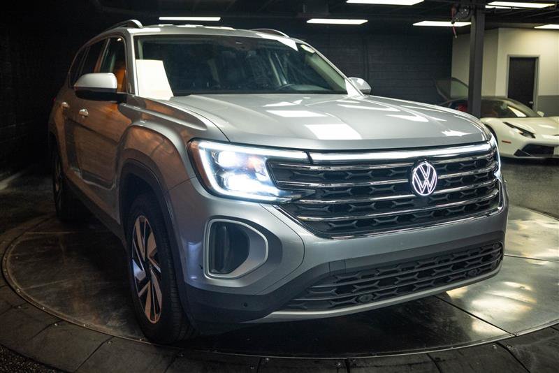 Used 2025 Volkswagen Atlas SE FWD image 5