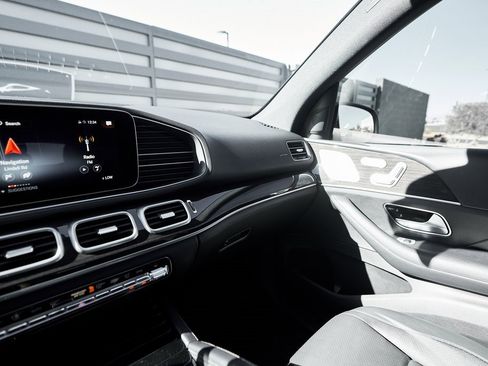 Used 2020 Mercedes-Benz GLE 350 4MATIC image 70