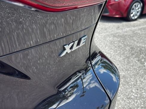Used 2023 Toyota Venza XLE AWD/4WD image 8