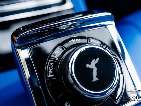 Used 2024 Rolls-Royce Phantom Sedan RWD image 47