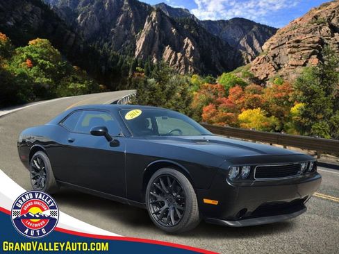 Used 2014 Dodge Challenger SXT w/ Sport Appearance Package RWD image 1