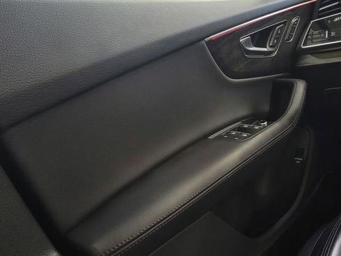 Used 2023 Audi Q7 3.0T Prestige image 38