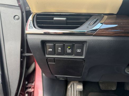 Used 2014 Toyota Avalon Limited w/ Technology Package image 17