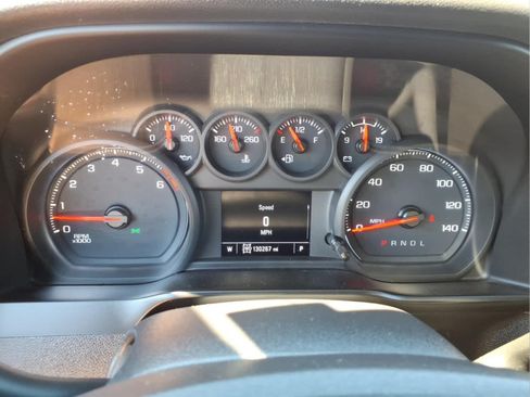 Used 2020 Chevrolet Silverado 1500 Custom w/ Custom Value Package AWD/4WD image 19