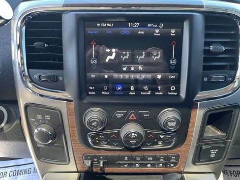 Used 2017 RAM 2500 Laramie w/ Convenience Group AWD/4WD image 25