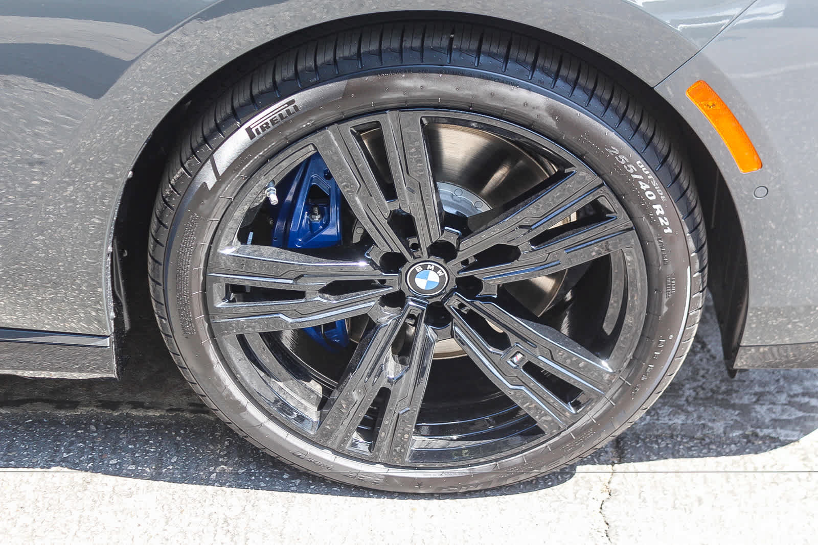 New 2027 BMW 740i w/ Executive Package RWD image 9