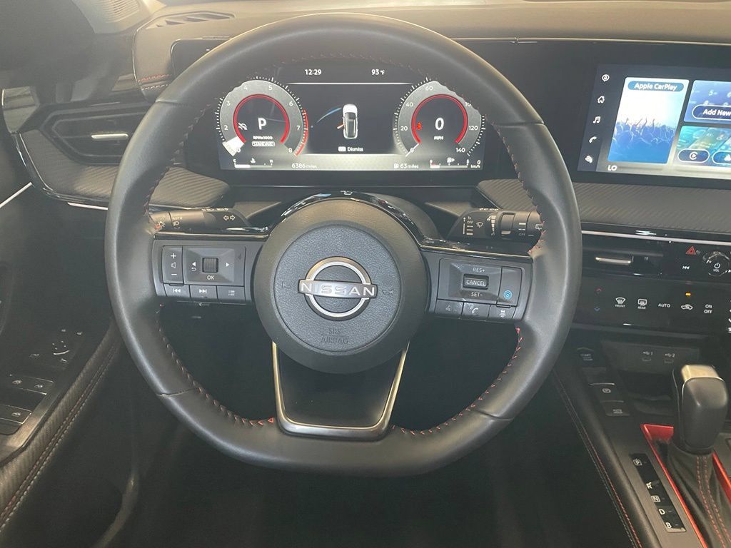 Certified 2025 Nissan Kicks SR FWD image 13