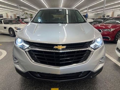 Used 2021 Chevrolet Equinox LT w/ Driver Convenience Package AWD/4WD image 3