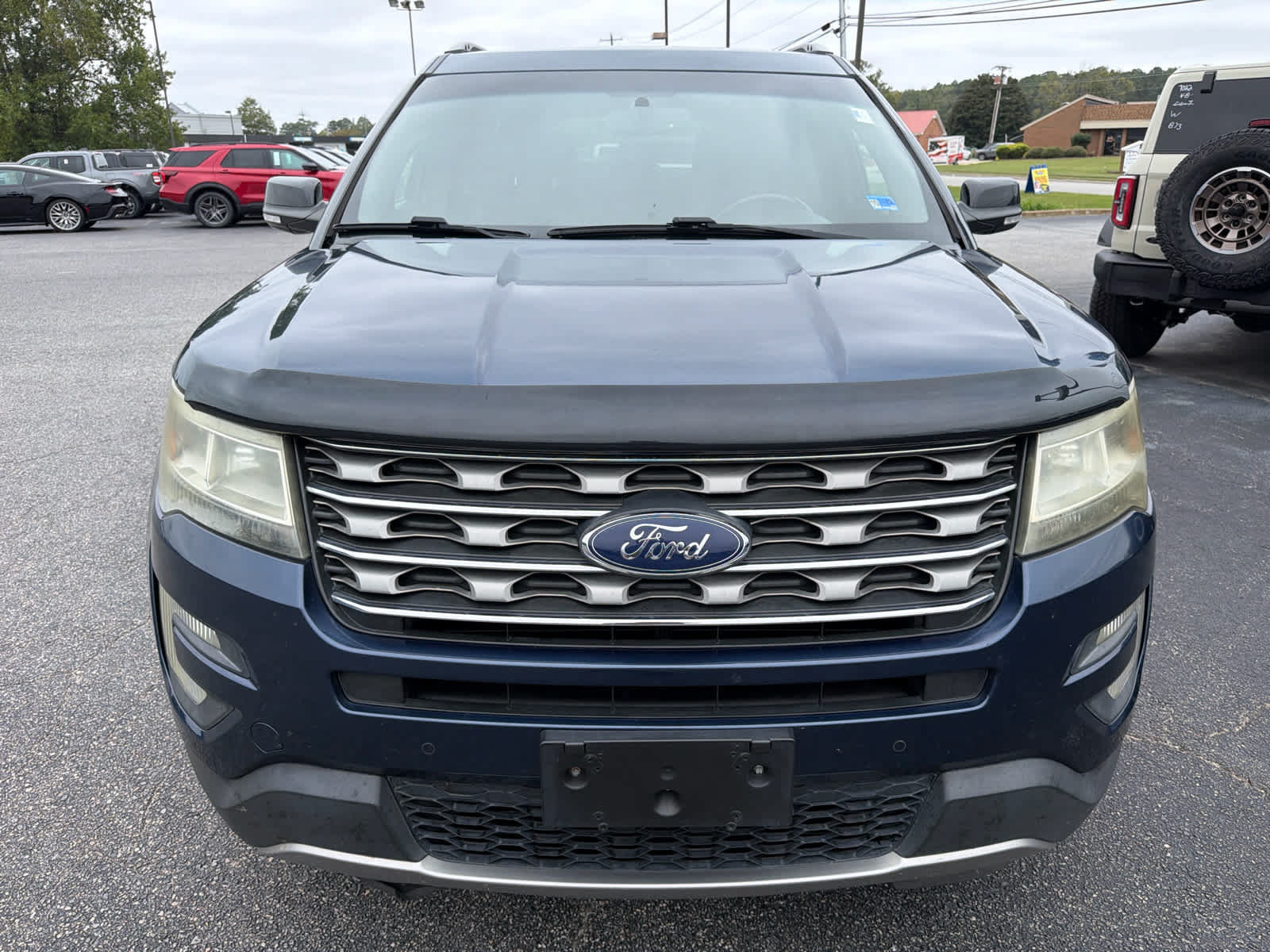 Used 2016 Ford Explorer XLT w/ Equipment Group 202A AWD/4WD image 8