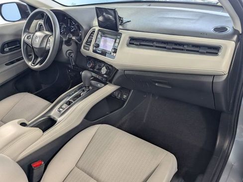 Used 2017 Honda HR-V LX image 13