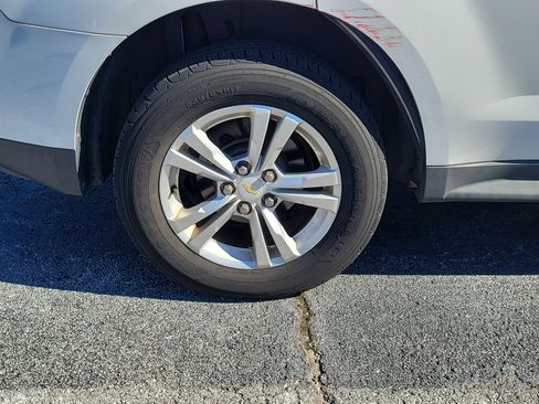 Used 2013 Chevrolet Equinox LT AWD/4WD image 9