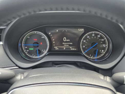 Used 2023 Toyota Venza Nightshade image 28