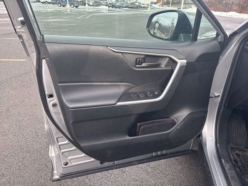 Certified 2023 Toyota RAV4 LE image 33