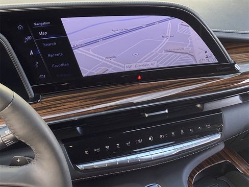 Used 2022 Cadillac Escalade Premium Luxury w/ Performance Package image 27