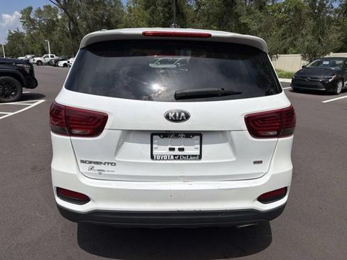 Used 2020 Kia Sorento LX FWD image 3