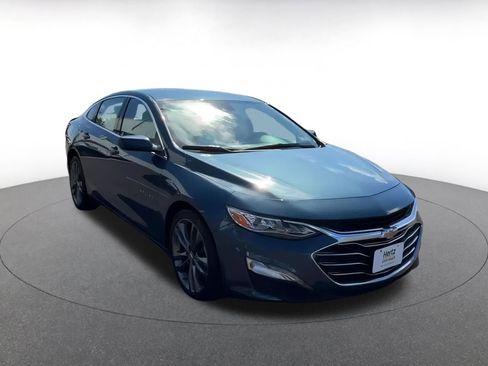 Used 2024 Chevrolet Malibu LT image 3