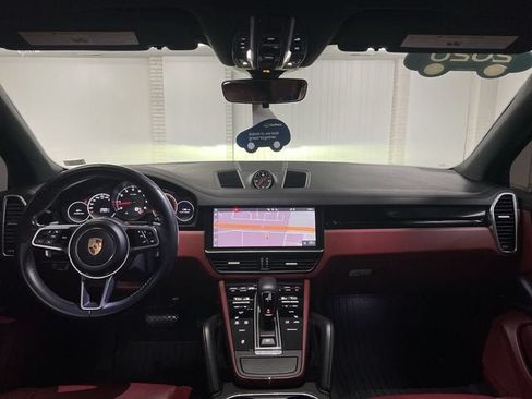 Used 2020 Porsche Cayenne AWD/4WD image 21
