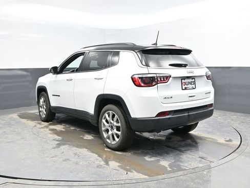 Used 2025 Jeep Compass Limited image 8