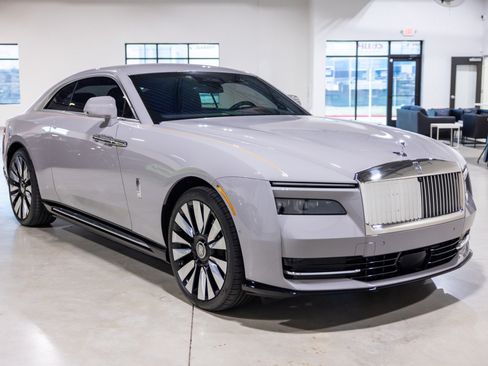 Used 2024 Rolls-Royce Spectre w/ Spectre Launch Package AWD/4WD image 10