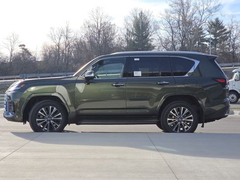 New 2025 Lexus LX 600 4WD w/ Premium Package image 33