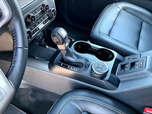 Certified 2025 Ford Bronco Outer Banks AWD/4WD image 17