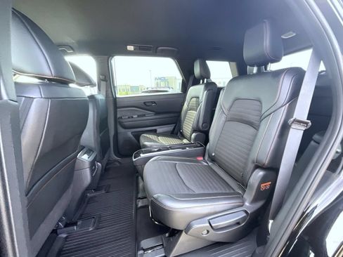 Used 2023 Nissan Pathfinder Rock Creek AWD/4WD image 19