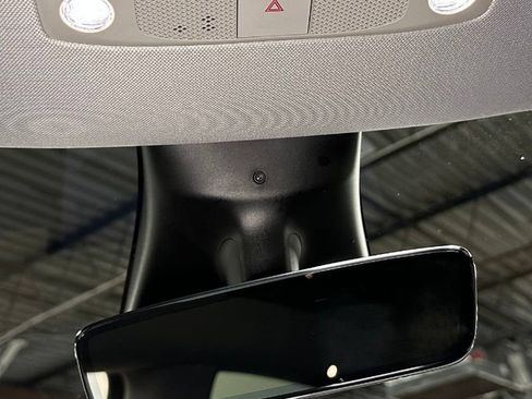 Used 2021 Tesla Model Y Long Range image 38