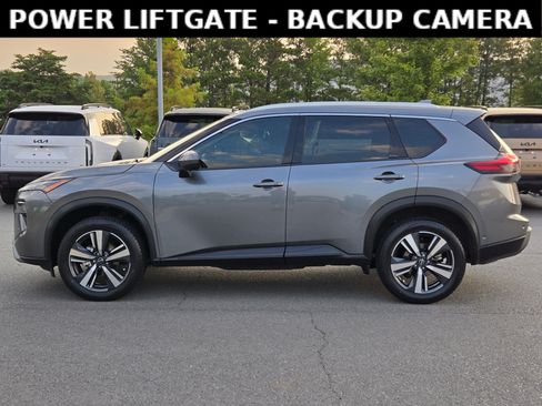 Used 2024 Nissan Rogue SL FWD image 4