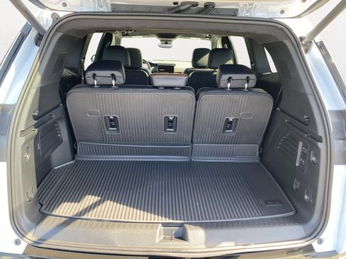 New 2026 GMC Acadia Denali Ultimate w/ LPO, Floor Liner Package AWD/4WD image 12