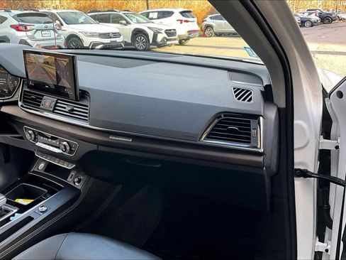 Used 2021 Audi Q5 2.0T Premium Plus w/ Premium Plus Package image 11