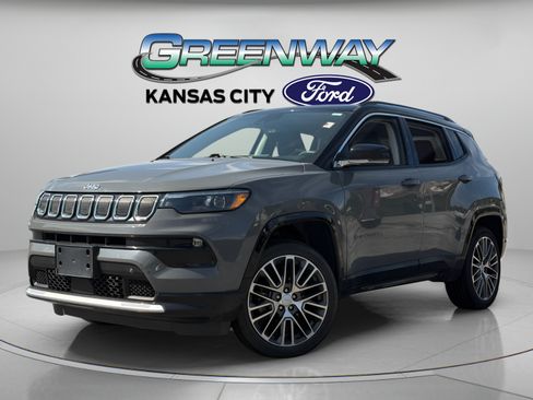 Used 2022 Jeep Compass Limited w/ Elite Group AWD/4WD image 3