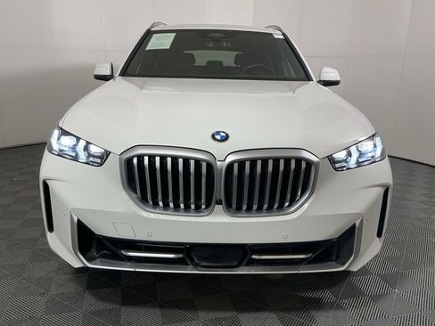 Certified 2025 BMW X5 sDrive40i w/ Premium Package image 3