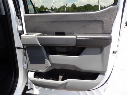 Used 2022 Ford F150 XLT w/ Trailer Tow Package RWD image 35