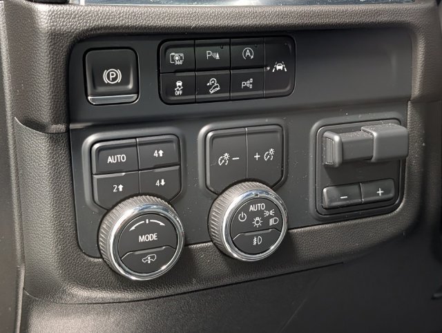 Used 2025 Chevrolet Tahoe RST w/ Advanced Technology Package AWD/4WD image 20
