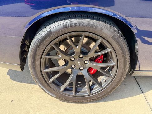 Used 2015 Dodge Challenger SRT Hellcat image 19