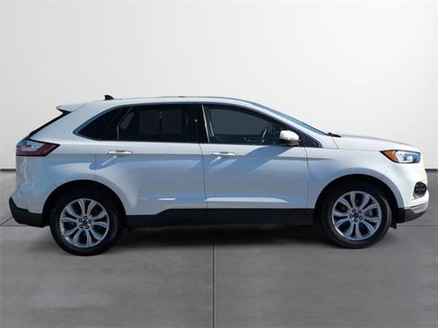 Used 2020 Ford Edge Titanium image 6