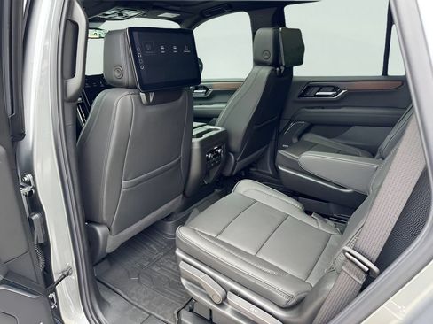 New 2026 GMC Yukon Denali w/ Denali Reserve Package AWD/4WD image 17