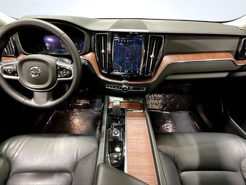 Certified 2023 Volvo XC60 B5 Plus image 16