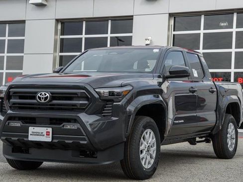 New 2026 Toyota Tacoma SR5 image 3