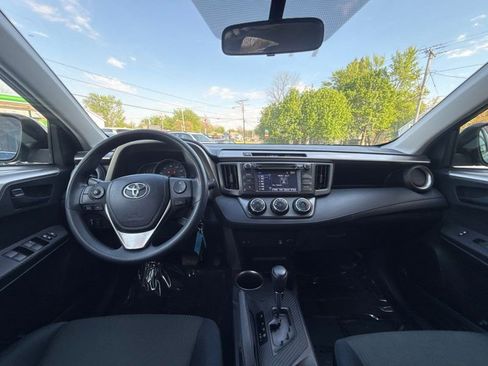 Used 2014 Toyota RAV4 LE image 21