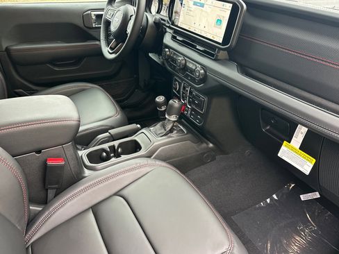 New 2026 Jeep Wrangler Unlimited Rubicon image 15
