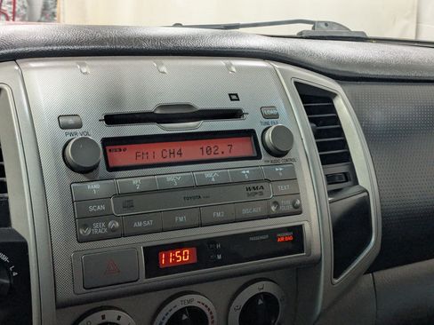 Used 2011 Toyota Tacoma 4x4 Double Cab w/ TRD Off-Road Pkg w/JBL Audio image 15